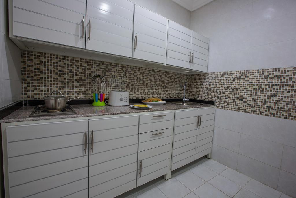 Sara Plaza (Adults Only) Aparthotel Kuwait City ภายนอก รูปภาพ